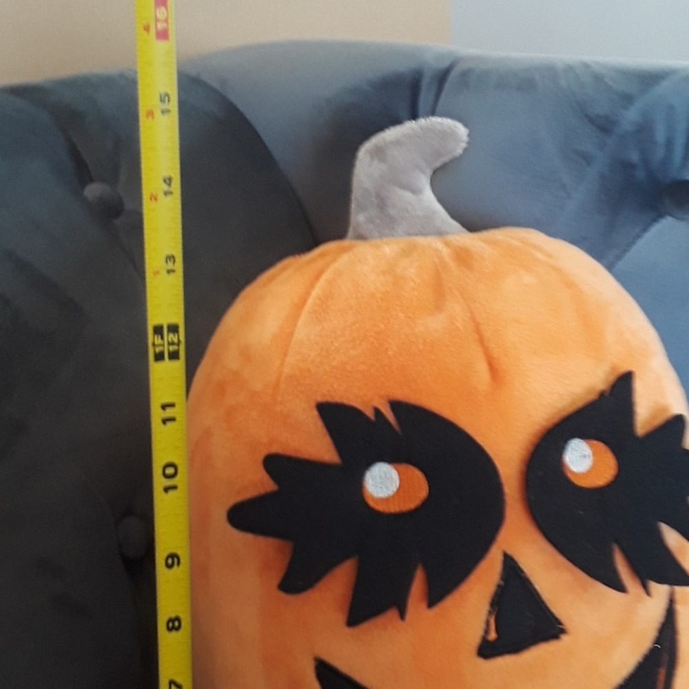 Pumpkin pillow - Picture 4 of 5